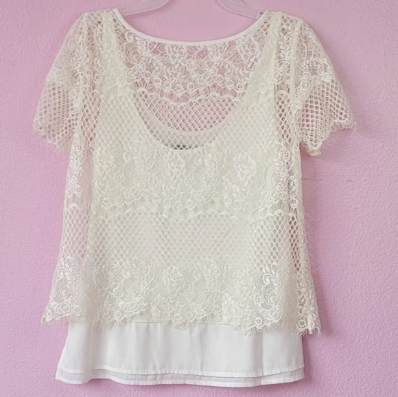 White House Black Market White Layered Lace Top/XS. - Picture 4 of 14